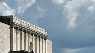 Νυρεμβέργη: Συντήρηση ναζιστικών μνημείων