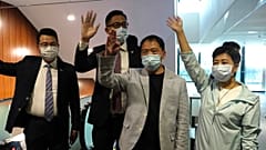 Hong Kong'da istifa eden demokrasi yanlısı 4 milletvekili (Sağdan sola; Wong Pik Wan, Wu Chi Wai, Lam Cheuk-ting, Yoon Siu Kin)