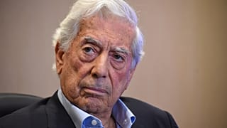 El escritor y premio Nobel de Literatura de 2010 Mario Vargas Llosa