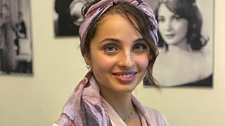 منال ابتسام التي شاركت وصنعت الجدل في برنامج ذو فويس في فرنسا