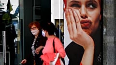 Frauen mit Gesichtsmasken in München, 9.5.2020