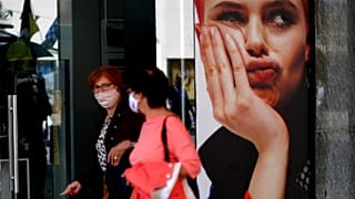Frauen mit Gesichtsmasken in München, 9.5.2020