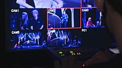 Sich irgendwie über Wasser halten - Ungarns Theater streamen online