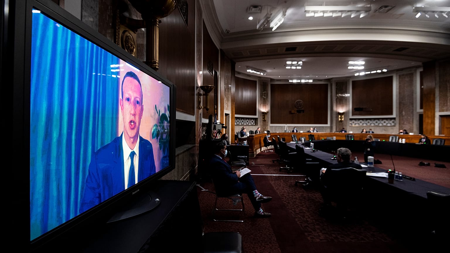 El presidente de Facebook, Mark Zuckerberg, testifica a distancia durante una audiencia del Comité Judicial del Senado en Washington, el 17 de noviembre de 2020. 