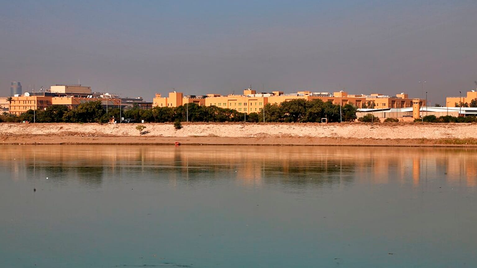 سفارت آمریکا در بغداد، عکس از آرشیو