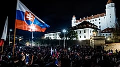 Антиправительственная демонстрация в Братиславе 17 ноября 2020