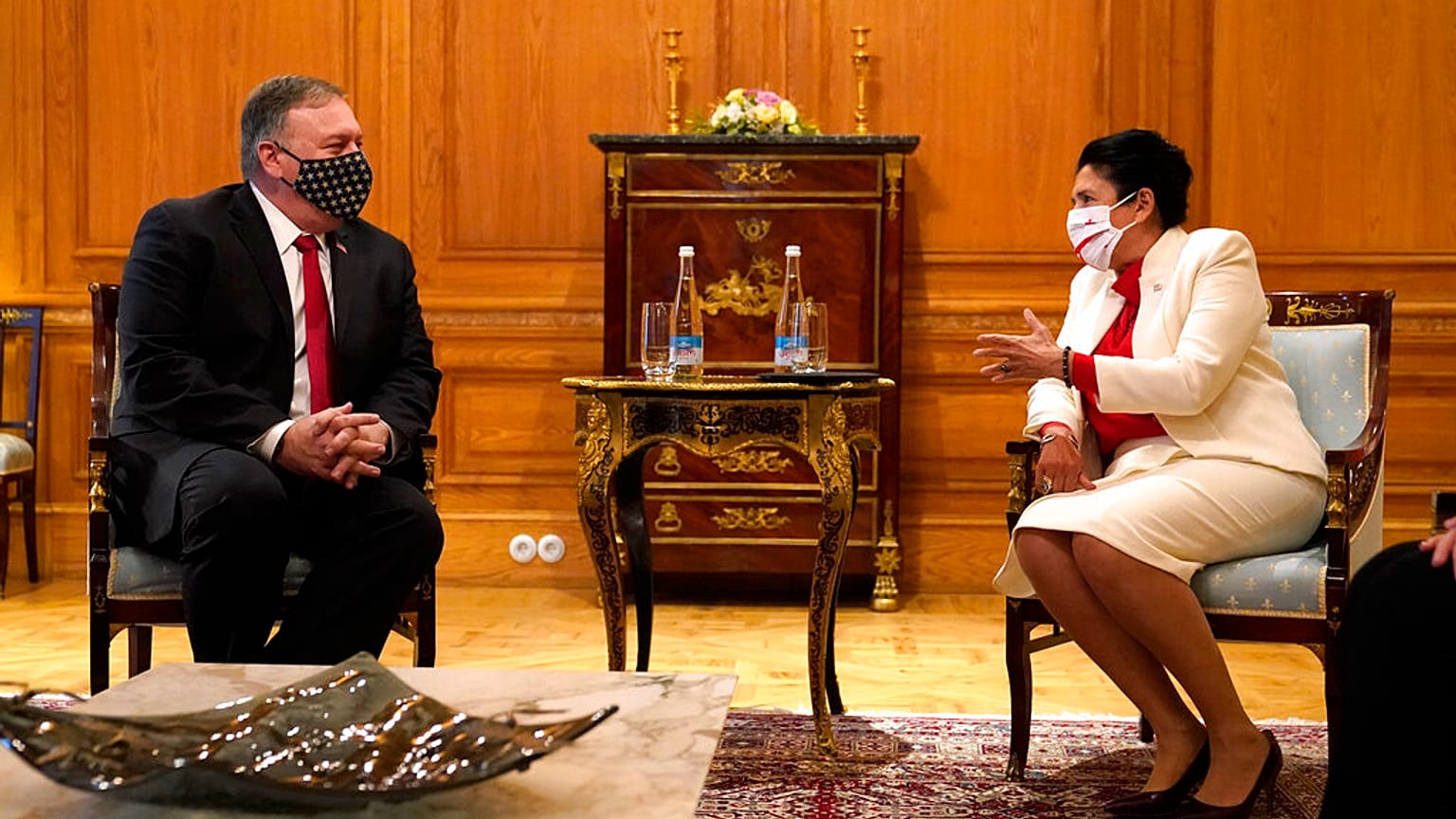 Mike Pompeo con la presidente della Georgia Salome Zourabichvili