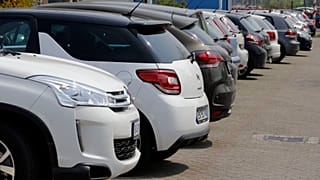 Concessionário automóvel em Milão (arquivo)