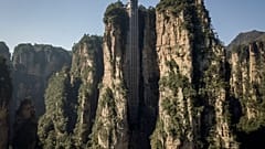China: Welthöchster Outdoor-Fahrstuhl am "Avatar"-Felsen