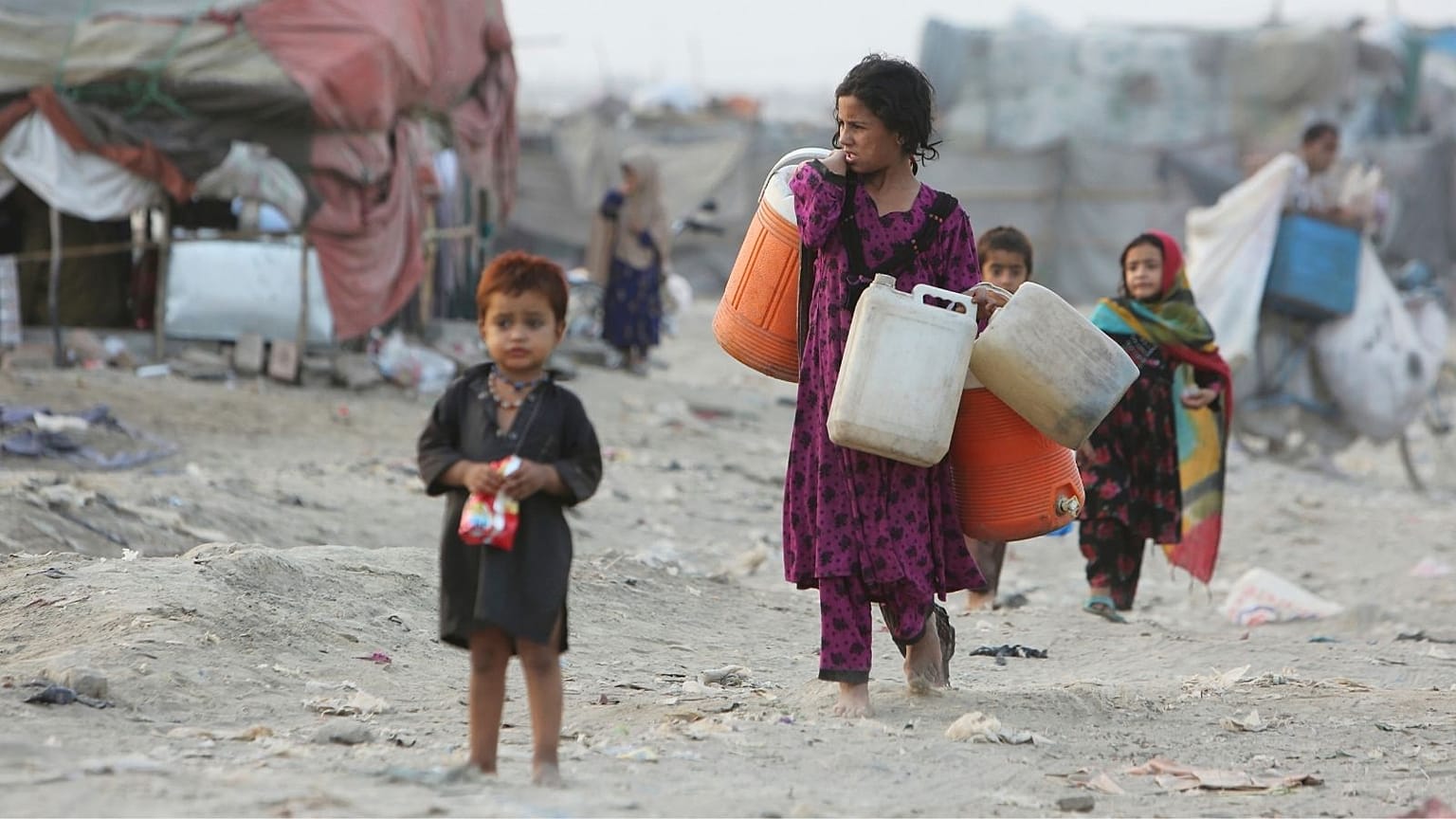 عکس تزئینی از کودکان پاکستانی