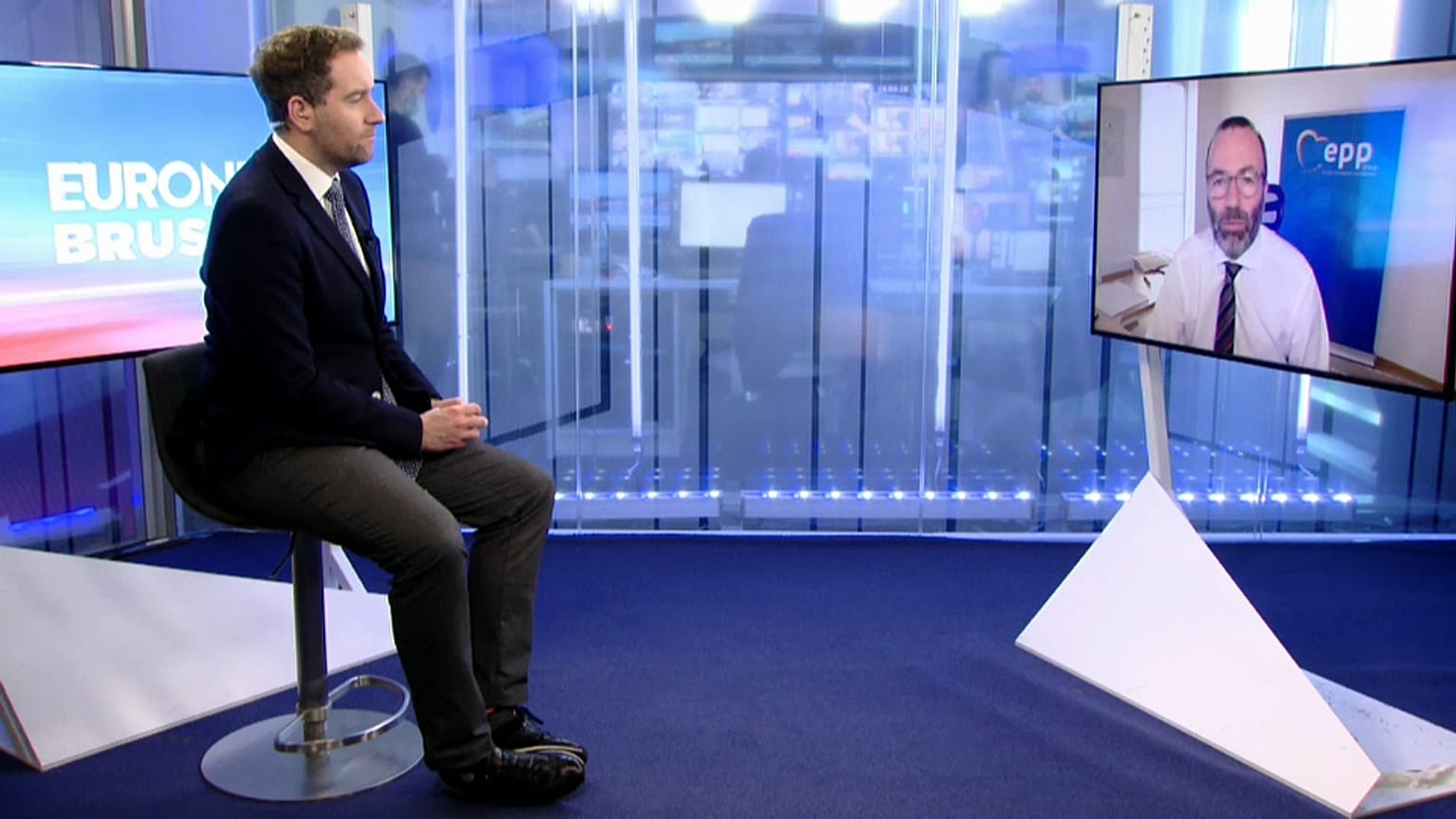 Manfred Weber szerint Merkel oldja majd meg a vétó miatti válságot 