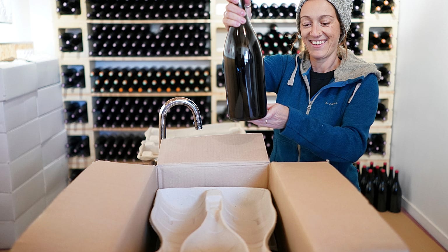 Auch Winzerin Claire Chasselaý muss pandemiebedingt auf andere Vermarktungswege setzen