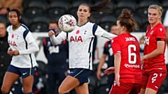 Tottenham'lı futbolcu Alex Morgan