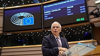 YVES HERMAN / POOL/EPA