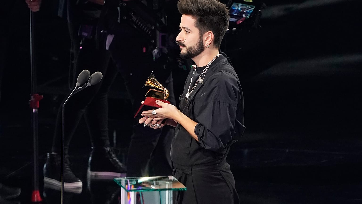 Camilo recoge el premio a la Mejor canción pop por  "Tutu", Miami 19/11/2020 