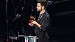 Camilo recoge el premio a la Mejor canción pop por  "Tutu", Miami 19/11/2020 