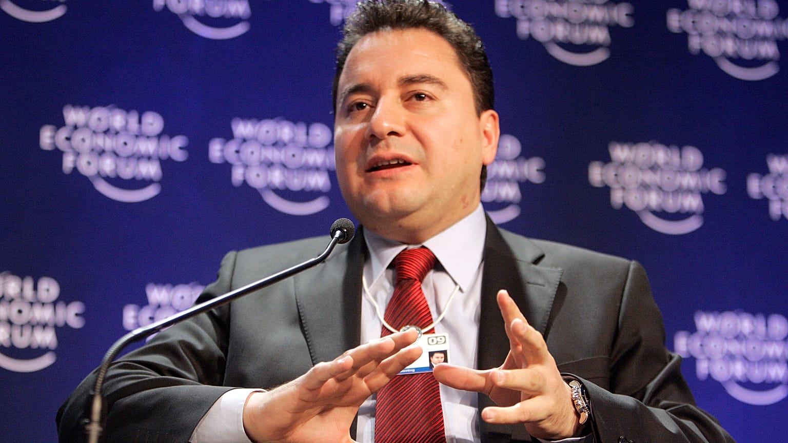 Demokrasi ve Atılım Partisi Genel Başkanı Ali Babacan