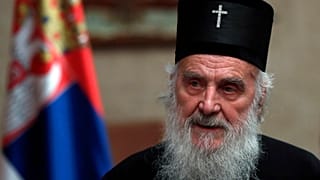 Líder da igreja ortodoxa sérvia morre com Covid-19