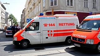 Mentőautó Ausztriában - illusztráció