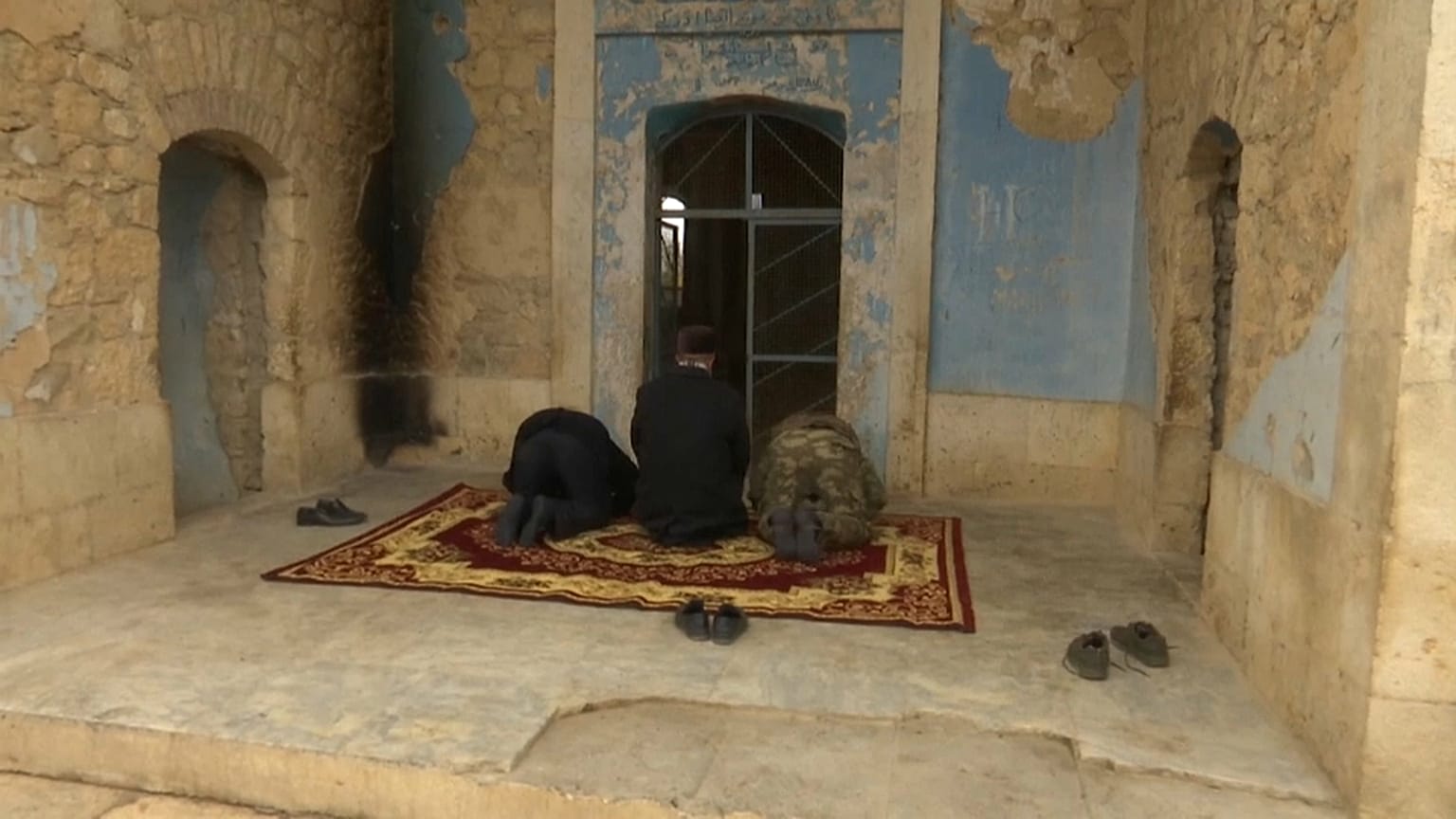 أول صلاة جمعة تقام في إقليم أغدام الذي استعادته قوات أذربيجان بعد انسحاب القوات الأرمنية وفق اتفاق وقف إطلاق النار