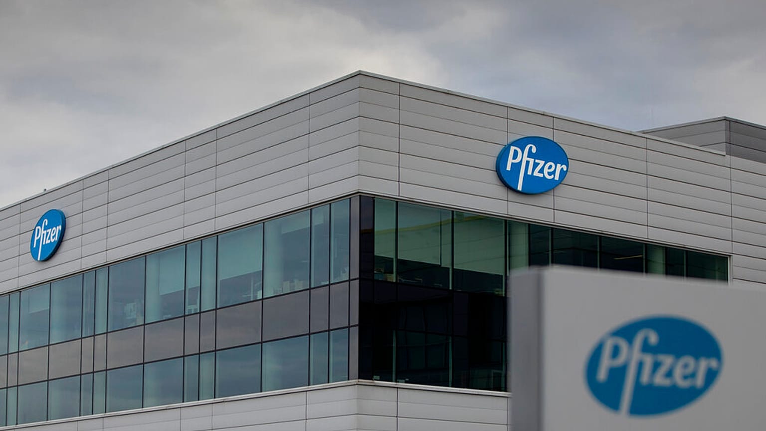 Amerikan ilaç firması Pfizer