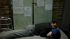 Obdachlos in Budapest: Keine Angst vor Corona, aber dem Winter