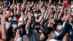 "Böse Schüler" protestieren in Bangkok