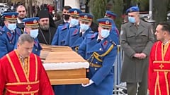 Covid in Europa: Staatstrauer, Proteste, Lockerungen