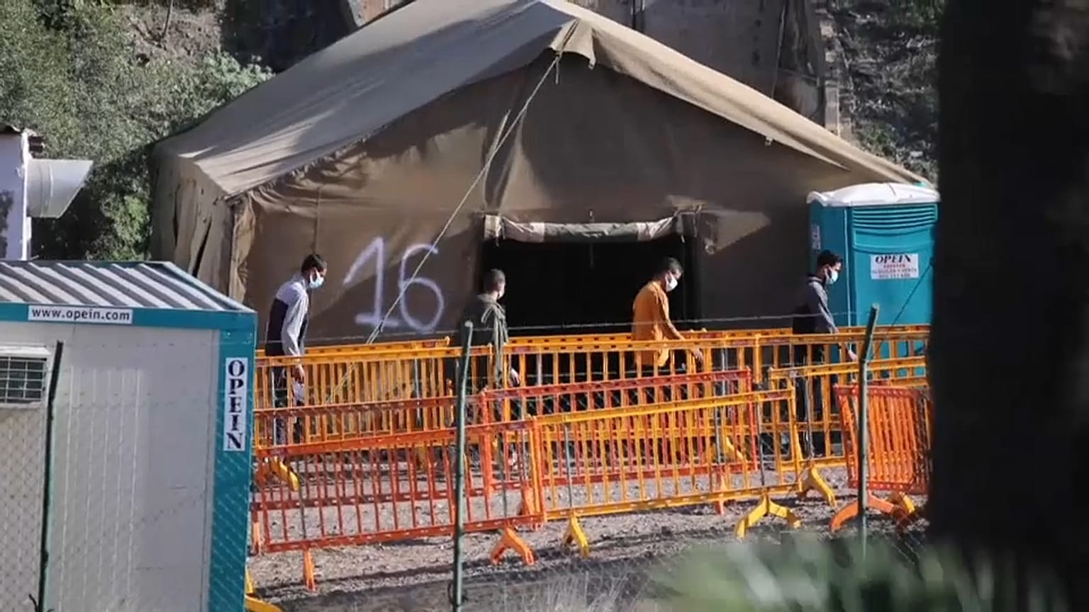 Campamento de emergencia en Barranco Seco, Las Palmas de Gran Canaria