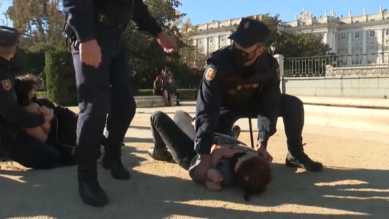 Franco taraftarlarına FEMEN tepkisi