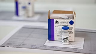 Rusya'nın Covid-19'a karşı geliştirdiği 'Sputnik V' aşı adayı