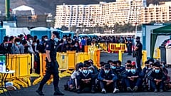 España y Senegal pactan retomar los vuelos de repatriación de migrantes