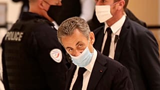 Γαλλία: Στο εδώλιο για διαφθορά ο Νικολά Σαρκοζί