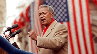 New York'un ilk siyahi Belediye Başkanı David Dinkins