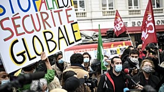 Manifestation contre le projet de loi"sécurité globale", à Paris, 17 novembre 2020