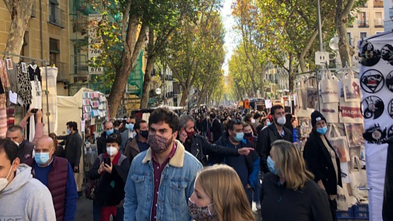 Una imagen del Rastro de Madrid, el mercado más famoso de la capital. 
