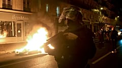 Ausschreitungen am Rande einer Demonstration gegen Polizeigewalt Dienstagabend (24.11.) in Paris