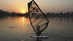  نهر دجلة في منطقة الأعظمية بالعاصمة العراقية بغداد