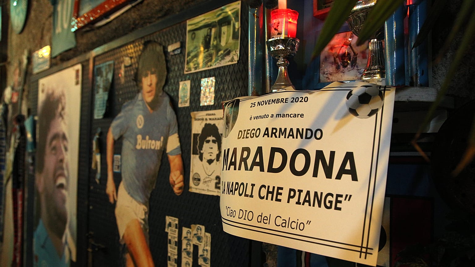 Dans les rues de Naples, le 25 novembre 2020