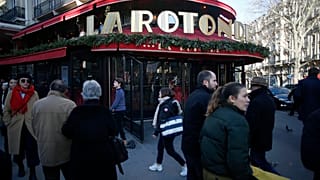 Знаменитые кафе Монпарнаса, включая "Ротонду", будут закрыты до конца января будущего года