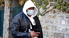 Perşembe günü yayınlanan görüntülerde sadece Michel ön adıyla bilinen bir müzik yapımcısının şiddet kullanılarak tutuklanma anı yer alıyor