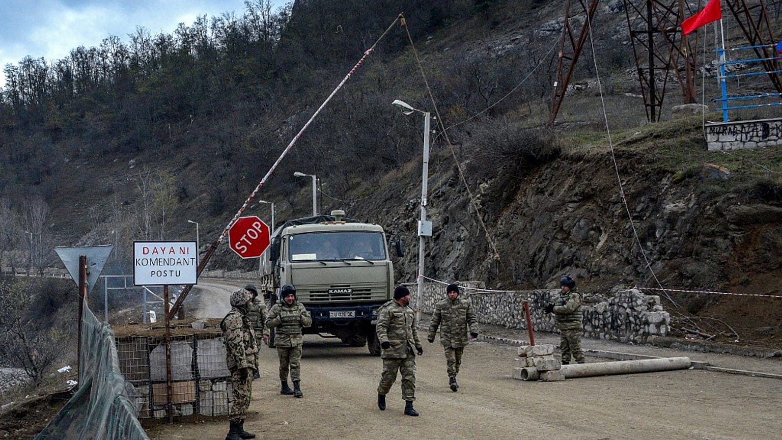 Azerbaycan askeri kontrol noktası-Dağlık Karabağ
