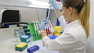 Разработка вакцины "Спутник V" в институте Гамалеи