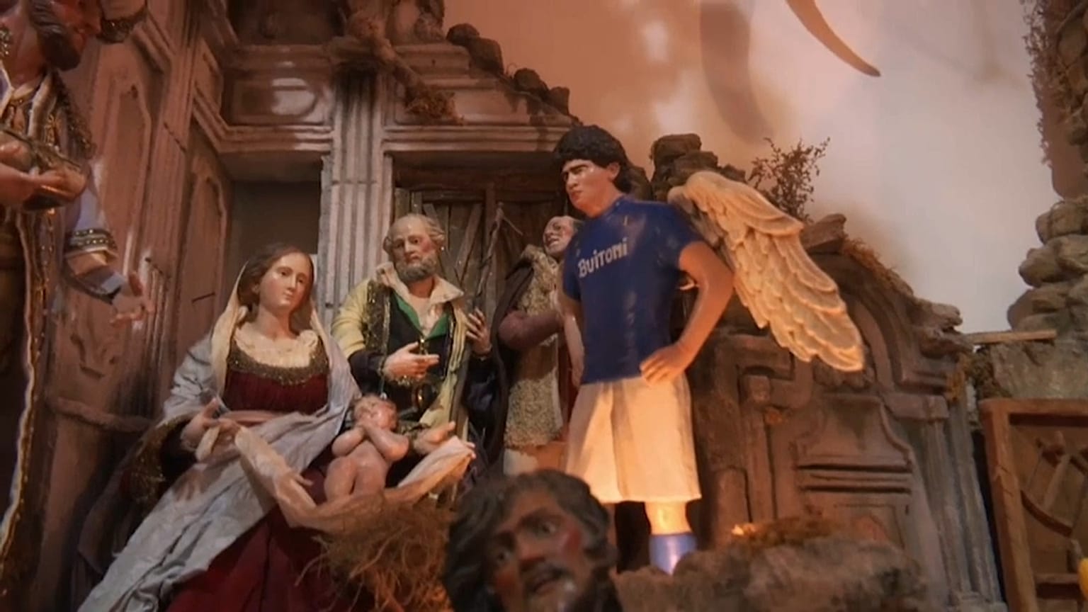 Maradona, un ángel en Nápoles