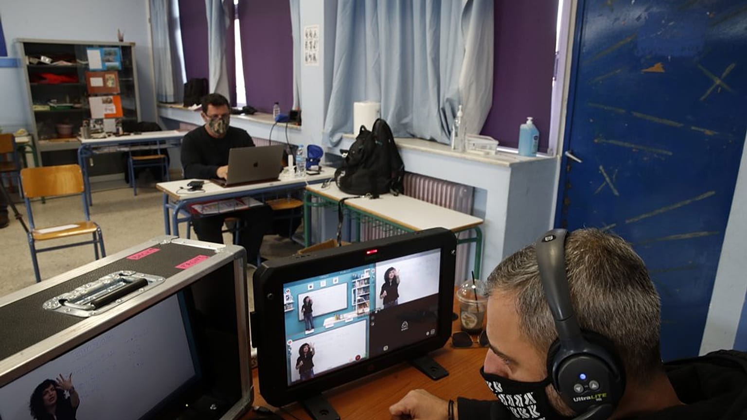 Οι αίθουσες διδασκαλίας έγιναν studio