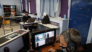 Οι αίθουσες διδασκαλίας έγιναν studio