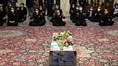إفامة صلاة الجنازة على جثمان العالم الإيراني محسن فخري زاده في مدينة مشهد شمال شرقي إيران. 2020/11/28