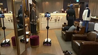 روبوت لمساعدة الخياط بأخذ القياسات