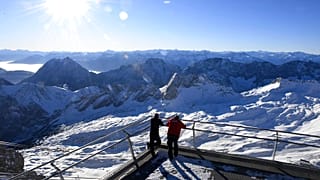 Beschäftigte auf der '(gechlossenen) Zugspitze