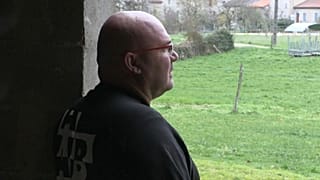 Matthieu Marcon, dans son exploitation